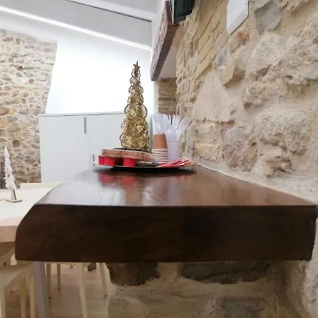 Bed & Breakfast Sotto Le Mura Pietra Montecorvino